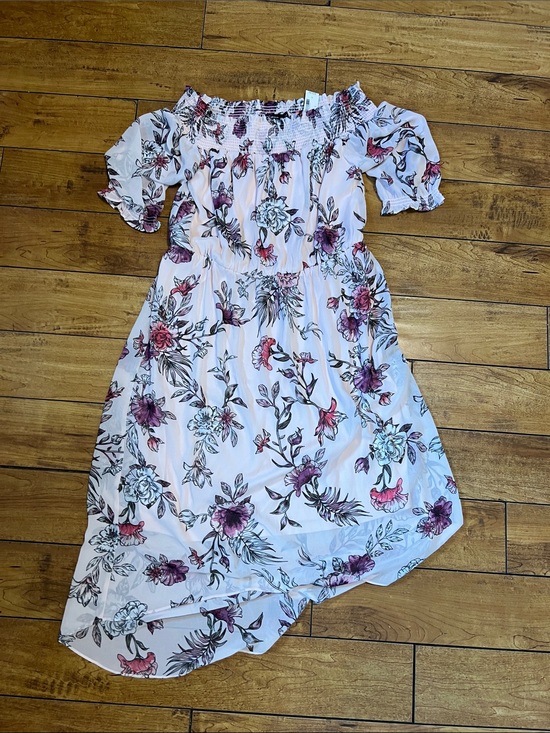 Reitmans Dresses & Skirts - reitmans Pink Floral Off-Shoulder Dress NWT